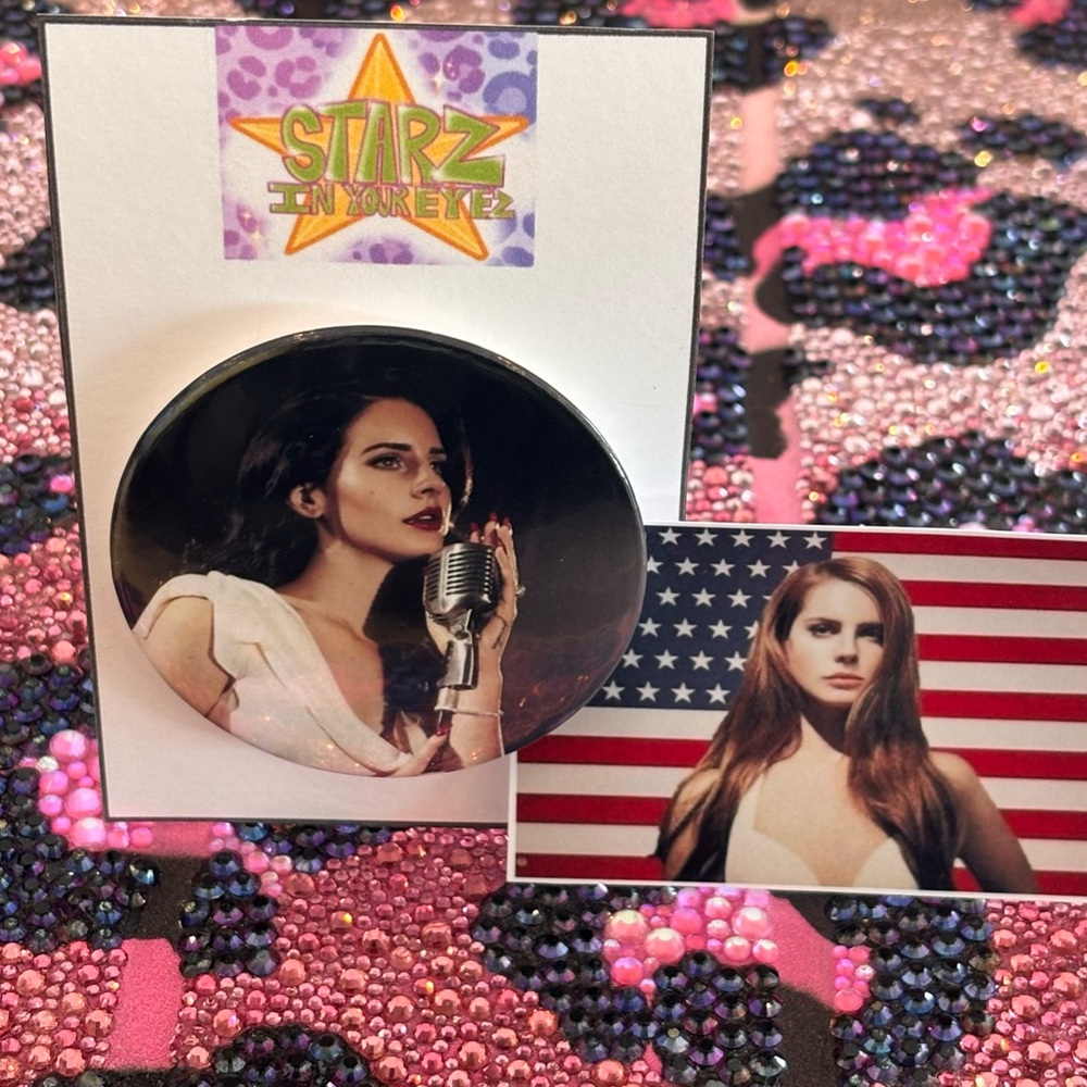 LANA DEL REY Pin And Sticker Set
